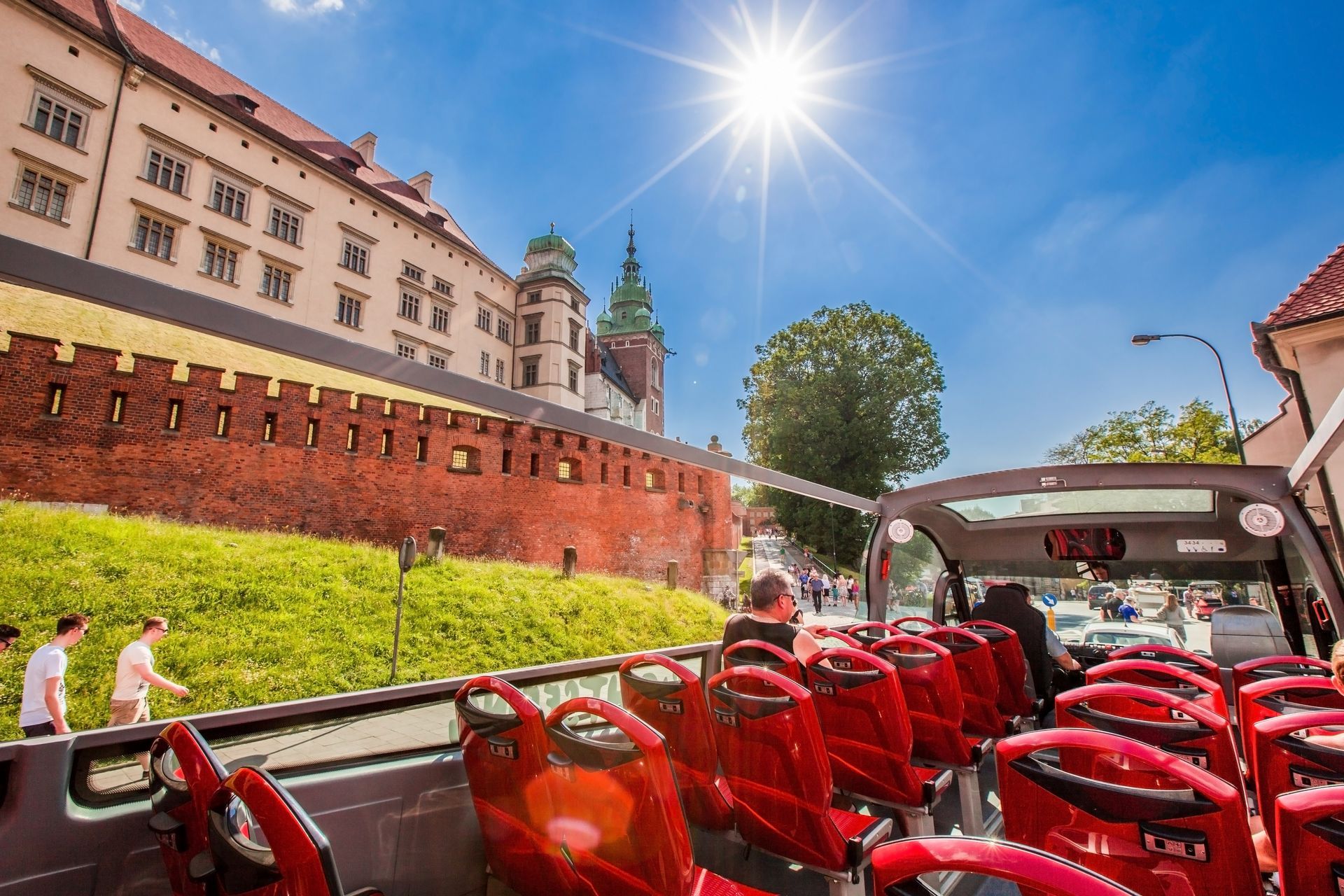 Krakow sightseeing bus — WowKrakow hop-on hop-off at Wawel Castle stop