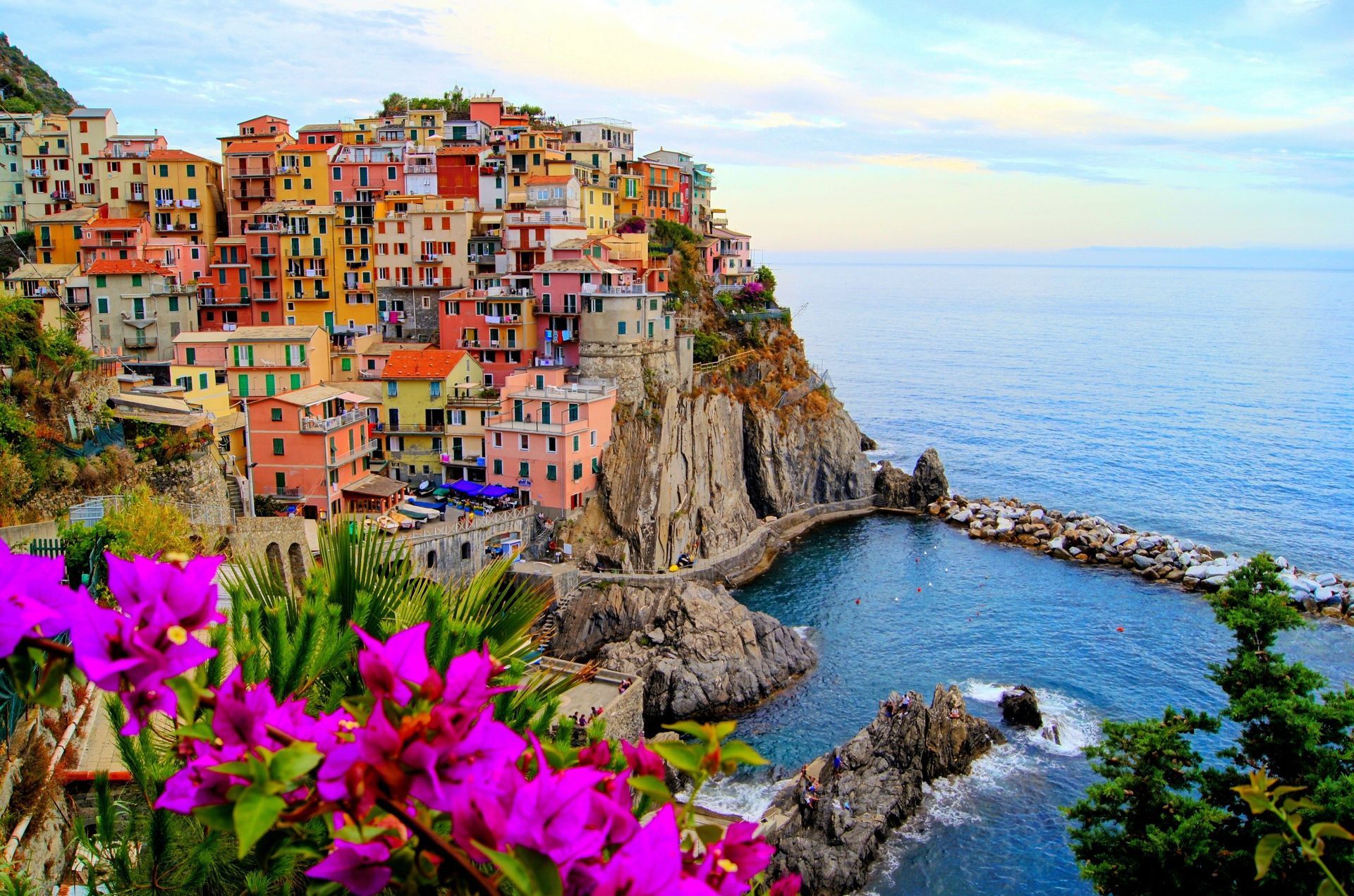 Italy — supercar tours, wine tasting and sailing experiences in Tuscany, Lake Como and Portofino