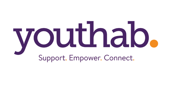 Le logo youthab est violet et blanc et dit soutenir empower connect.