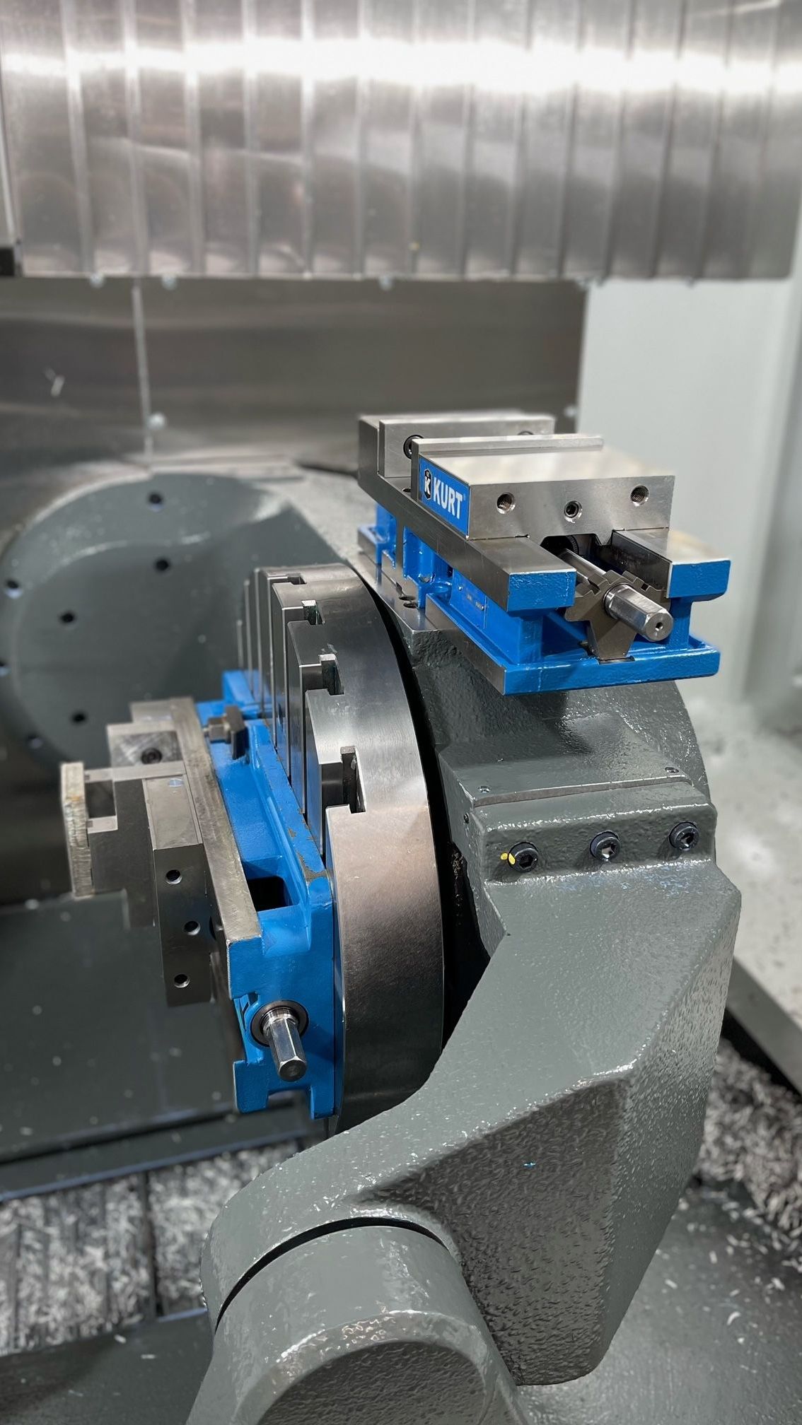Kurt manufacturing machine