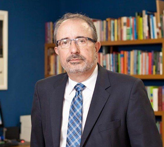 Sobre - José Castilho Marques Neto