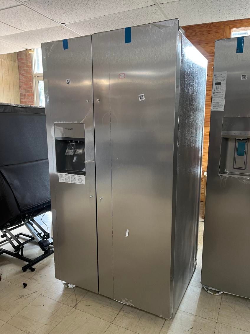 Stainless steel lockers with built-in water dispensers in an indoor room