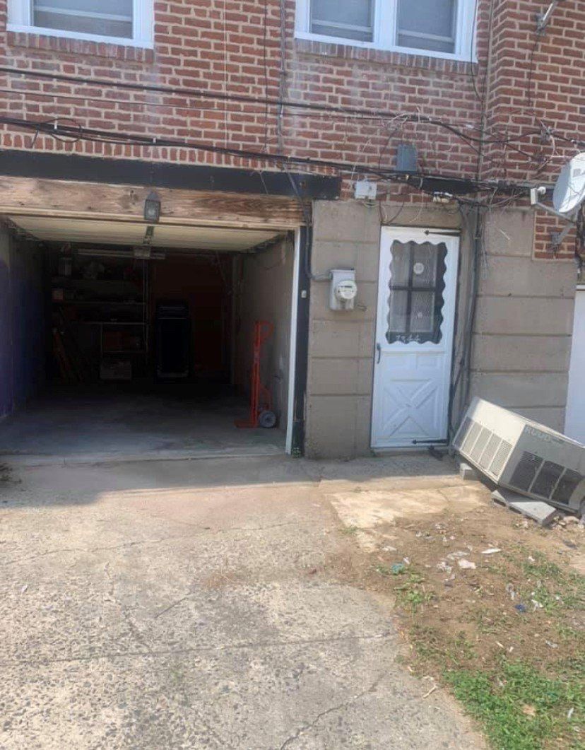 Picture Of Trash - Glenolden, PA - McGrory Moving