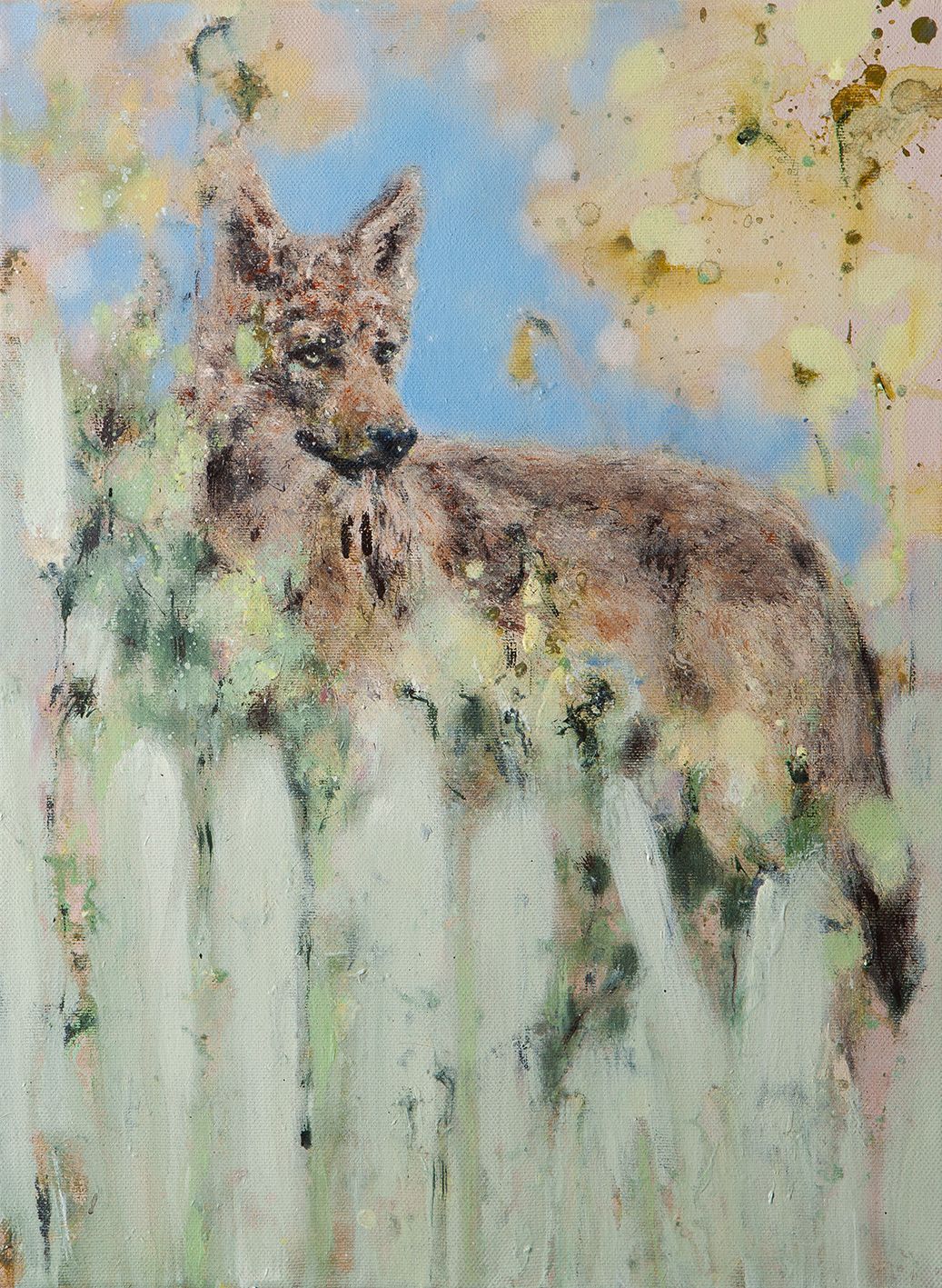 Wolf met prooi in de bek, blauwe lucht, achter een hek, zachte pastelkleuren.