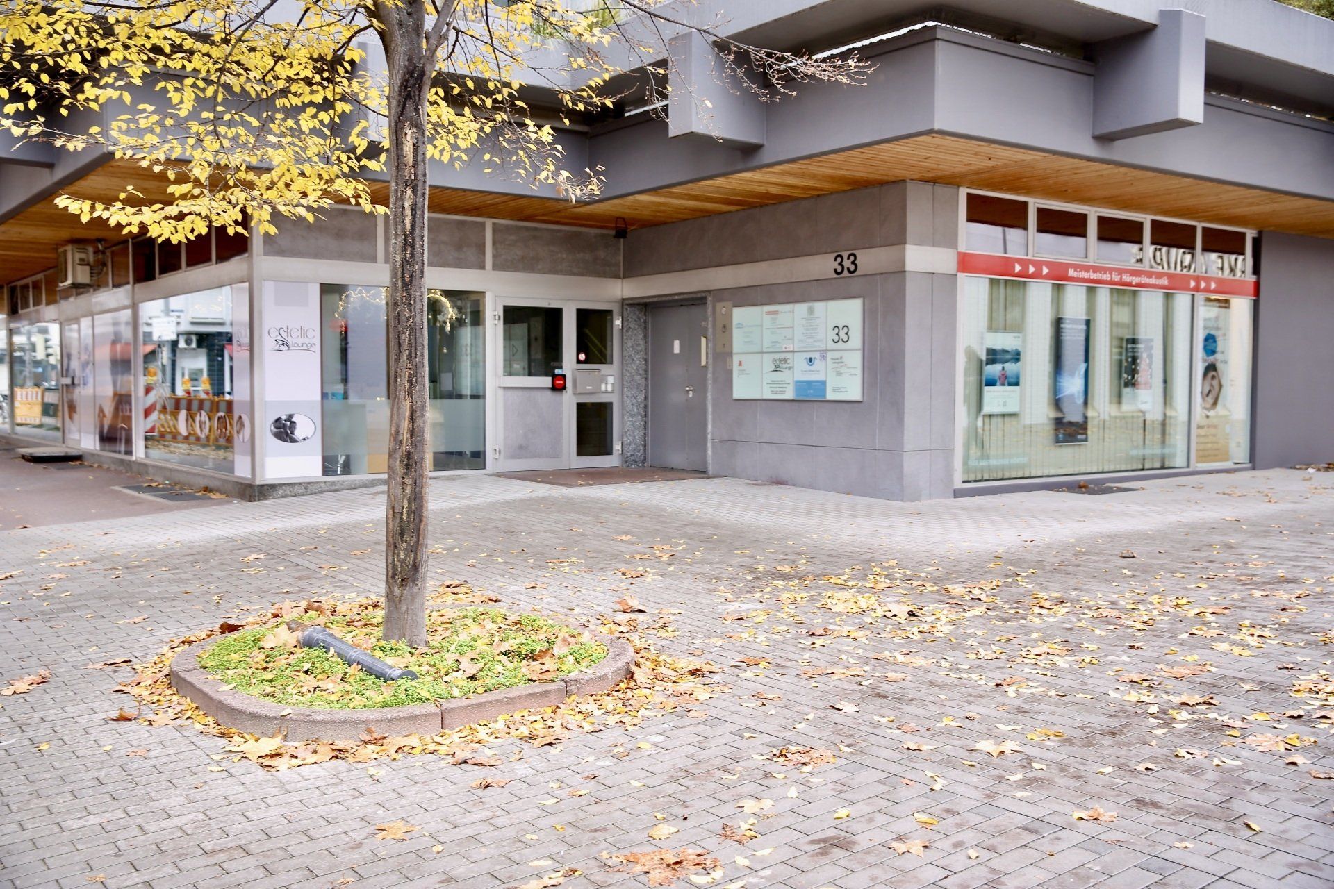 Praxisgebäude, Eingang, Ludwigshafen, Fotografie
