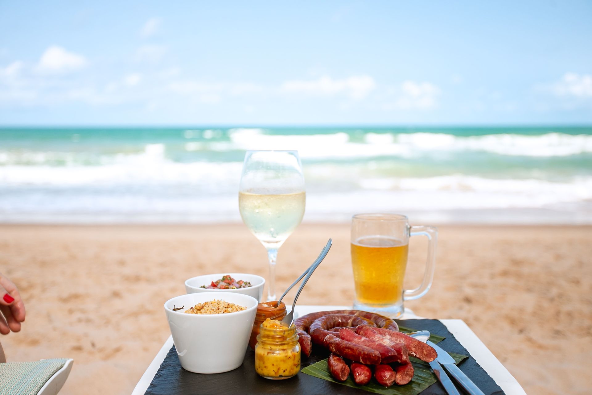 Bar e serviço de praia - Kembali Hotel