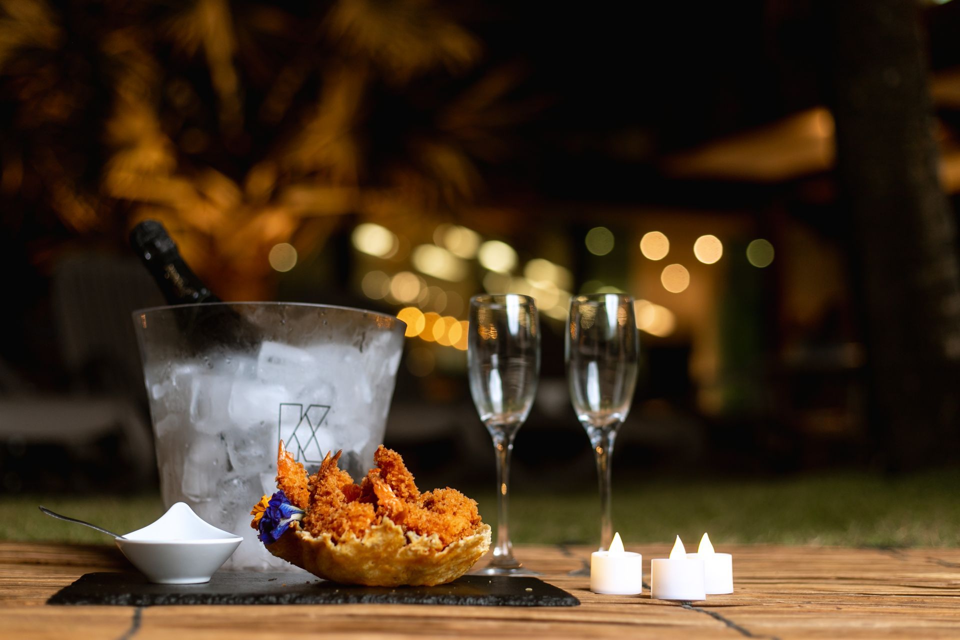 Luau Moon Night - Kembali Hotel