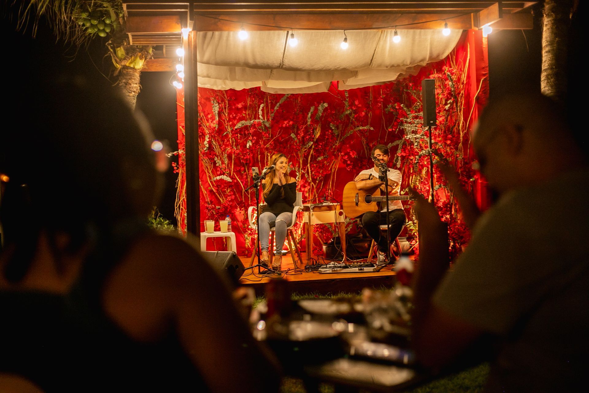 Música ao vivo - Kembali Hotel