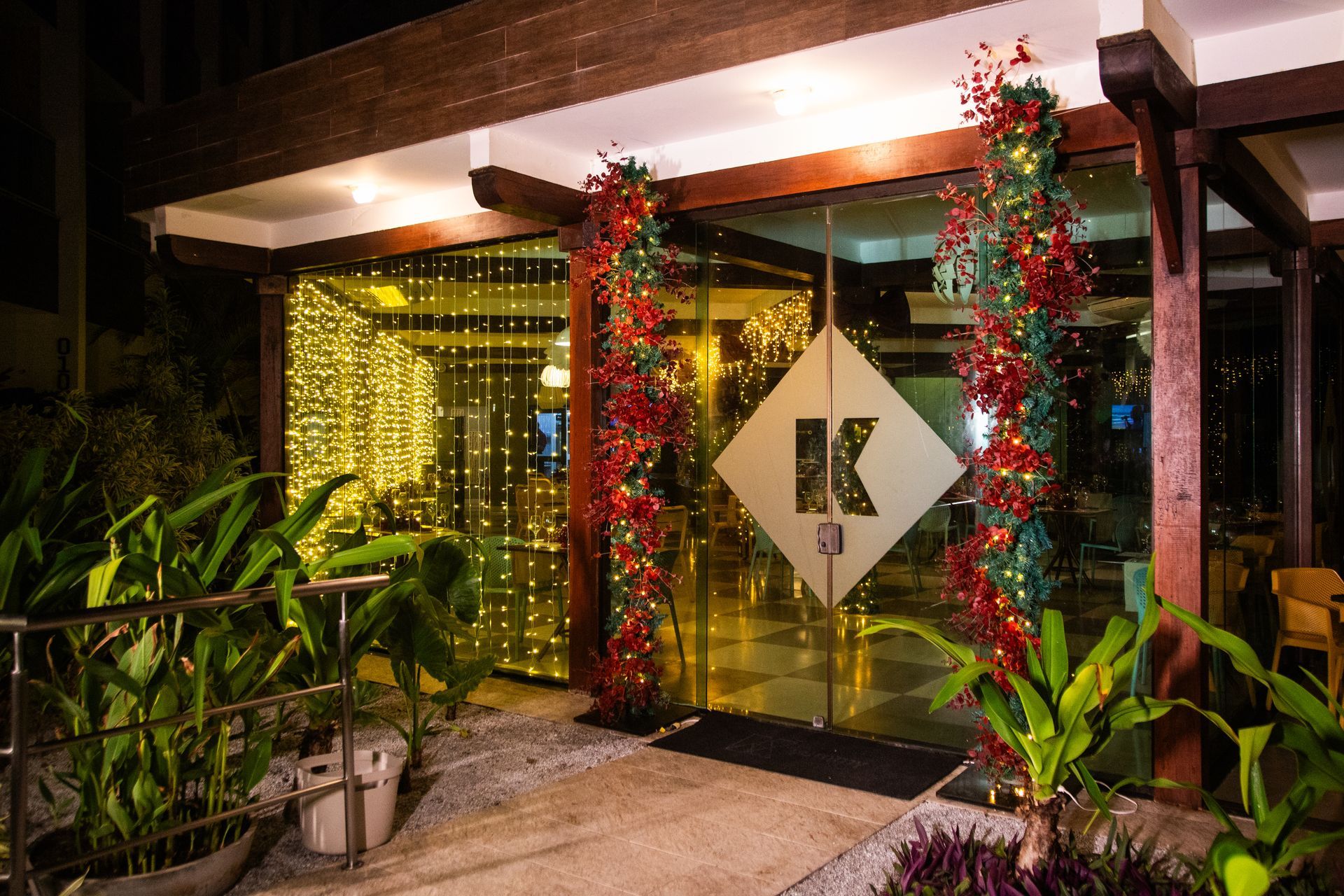 Bar e serviço de praia - Kembali Hotel
