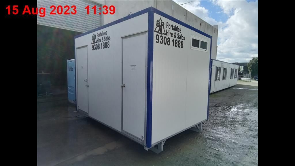 3.6m x 2.5m (12’ x 8’)