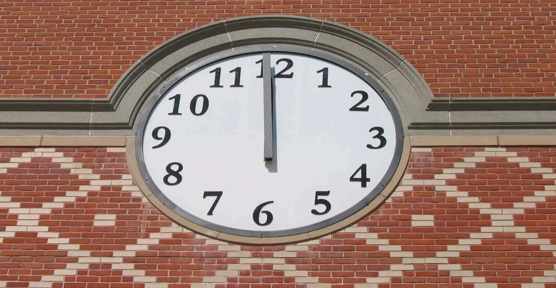 Truman_exterior_clock