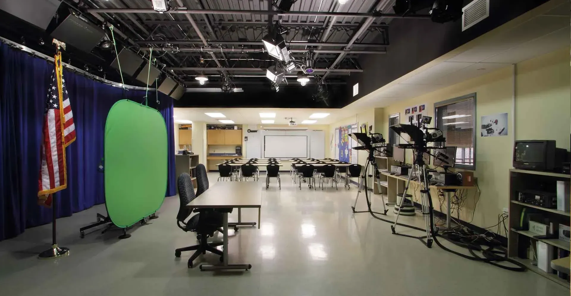 Mauro_sheridan_interior_audio_visual_room