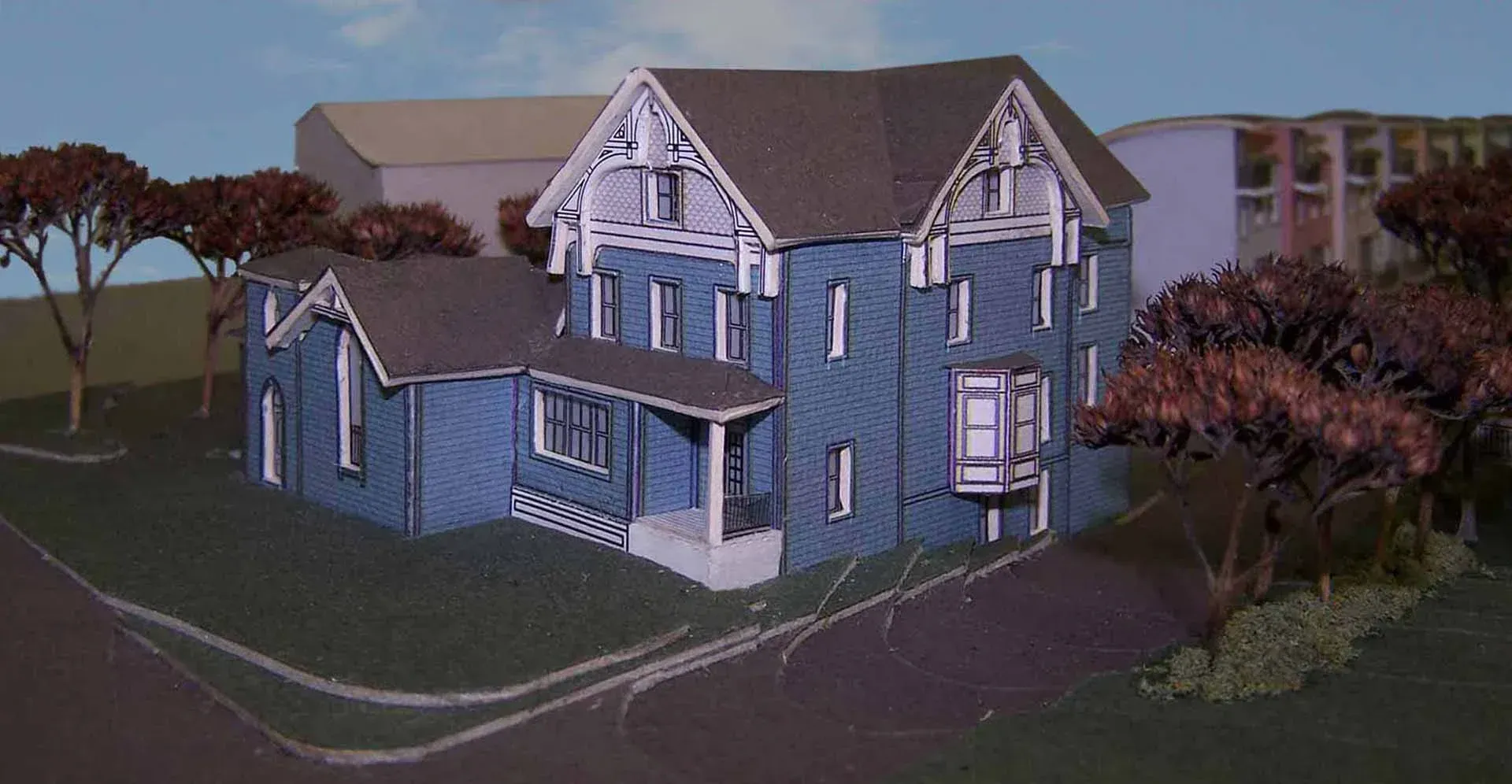 quinnipiac-ave-blue-house