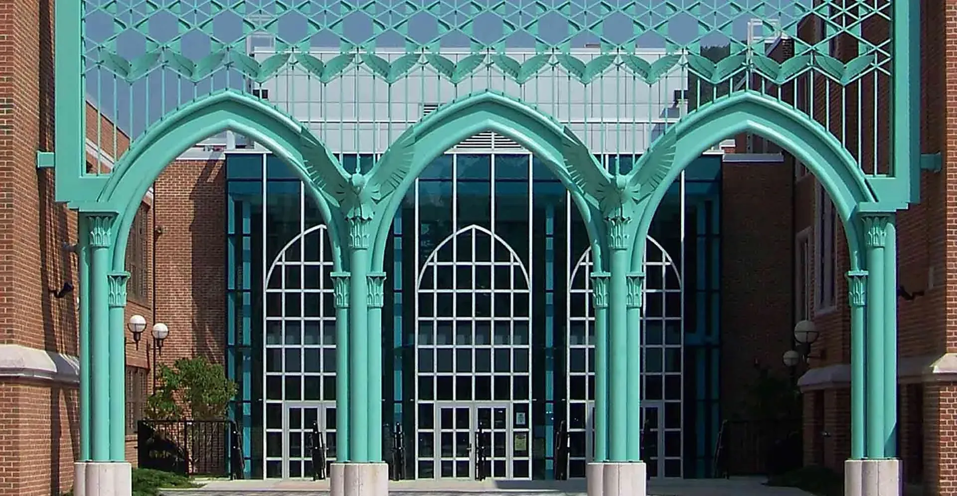 Mauro_sheridan_courtyard_ornament