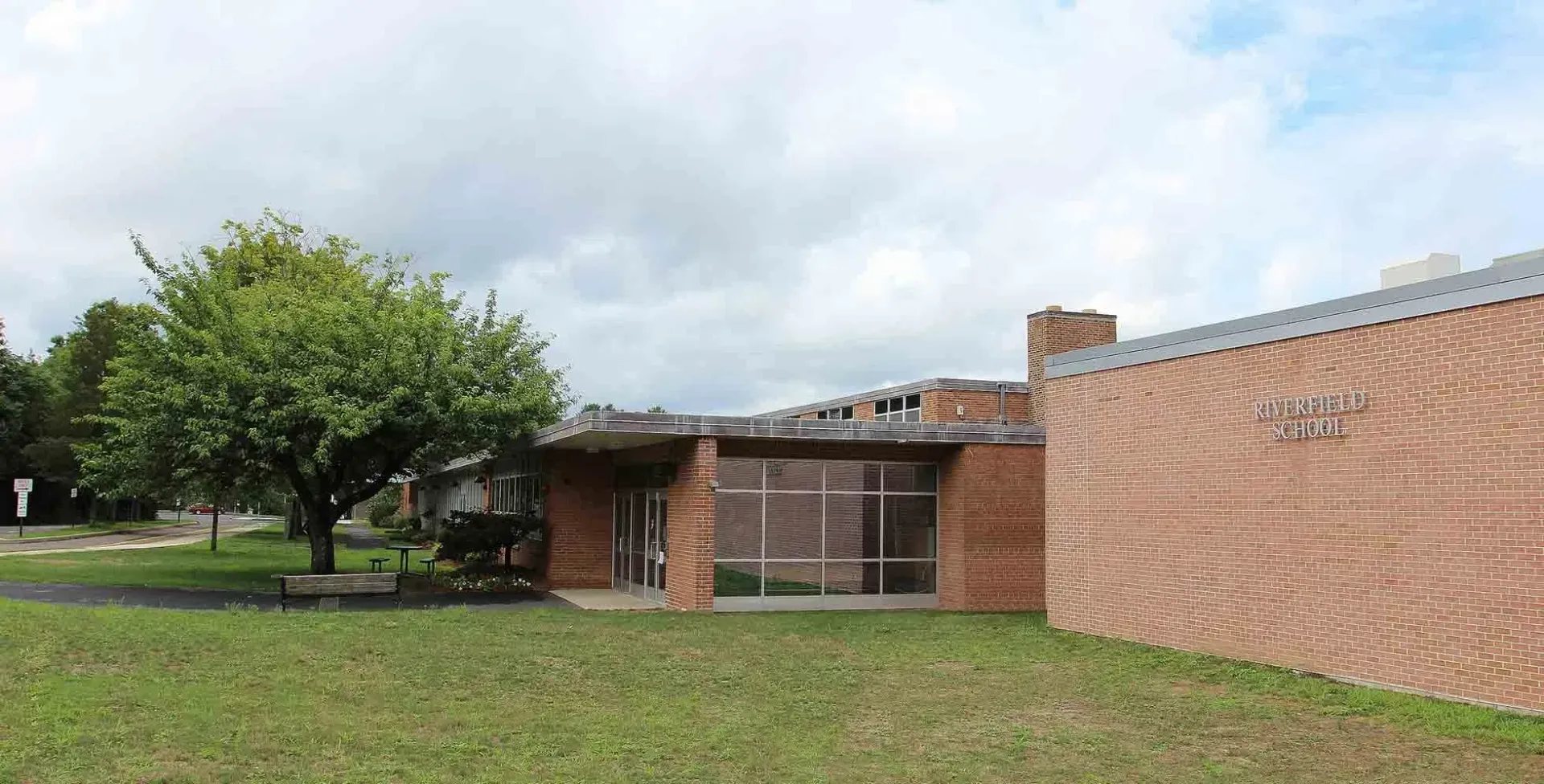 Riverfield-Entry-Vestibule