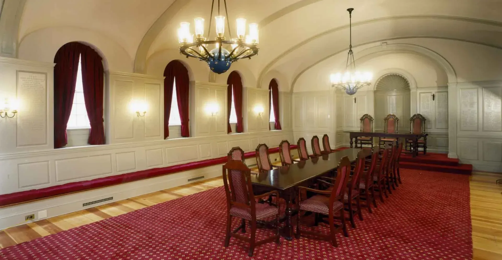 yale-elihu-dining-room