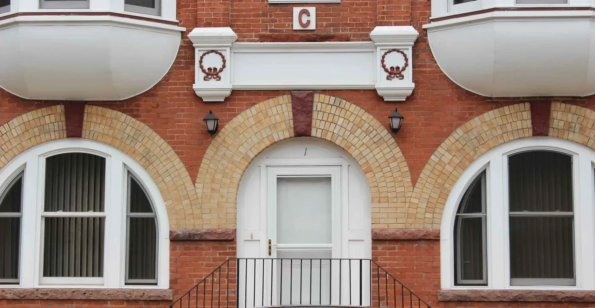 Three-sisters-front-entry