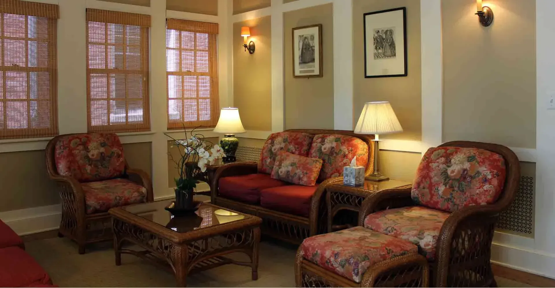 elizabethan-library-club-garden-room