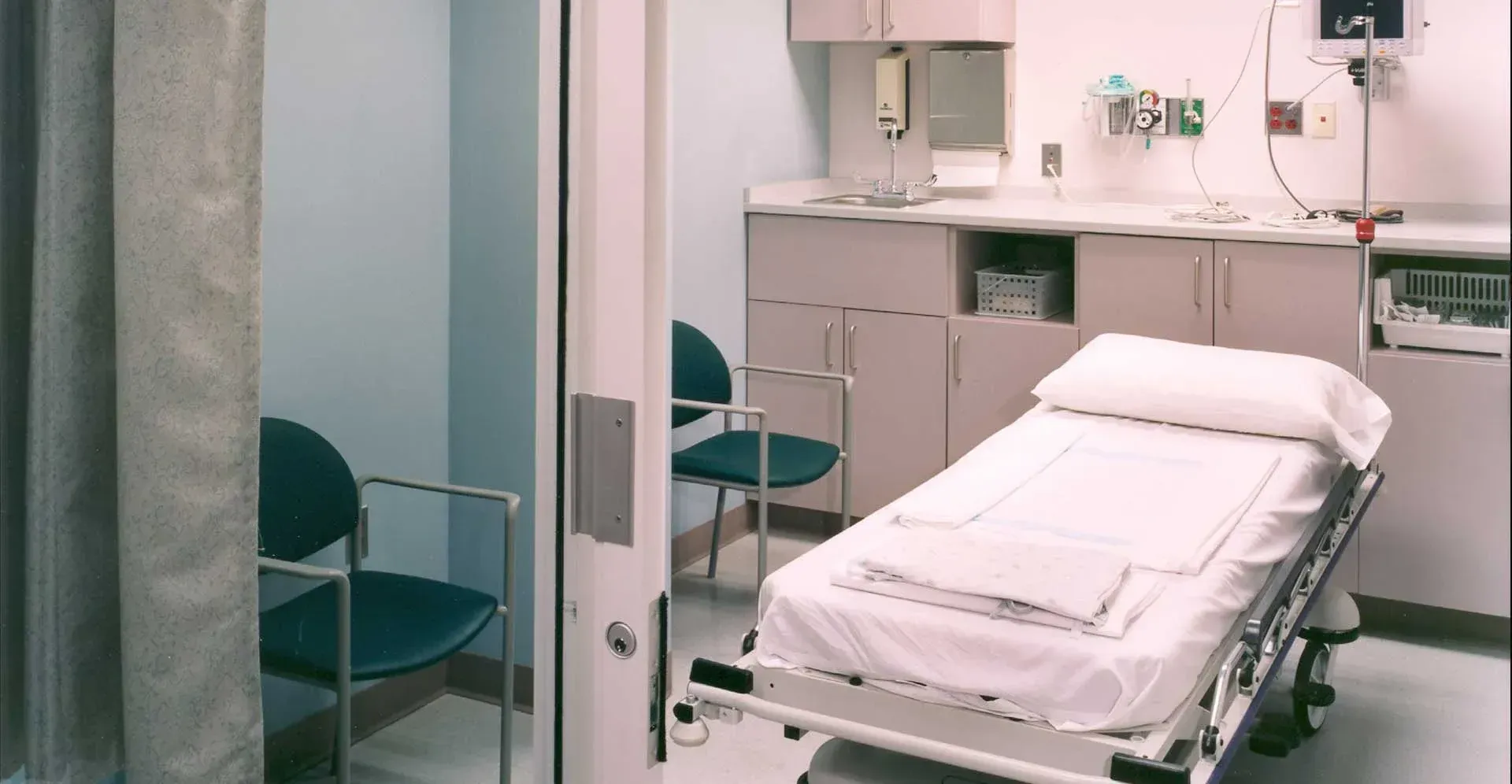 Gastroenterology-Center-Operating-Table