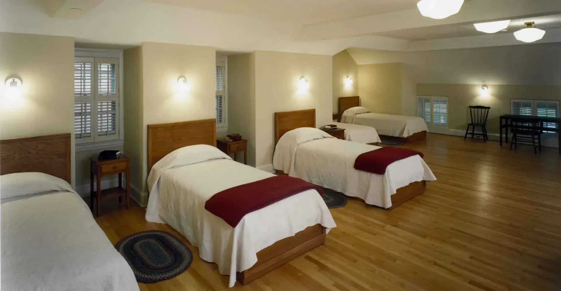 yale-elihu-club-dorm