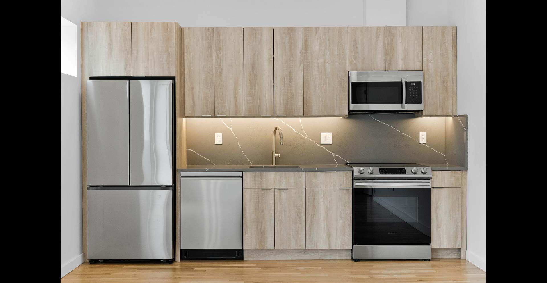 590 Orange Street Apartments Kitchen 5