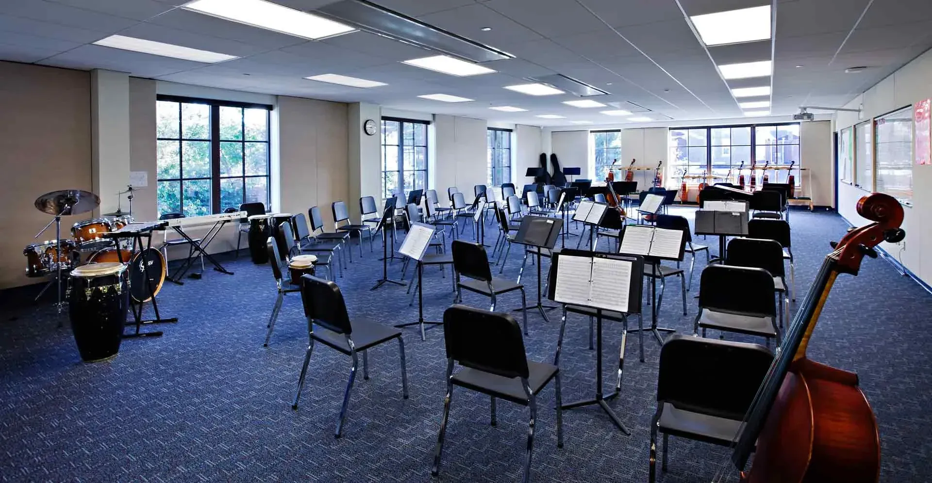 Amistad_band_room