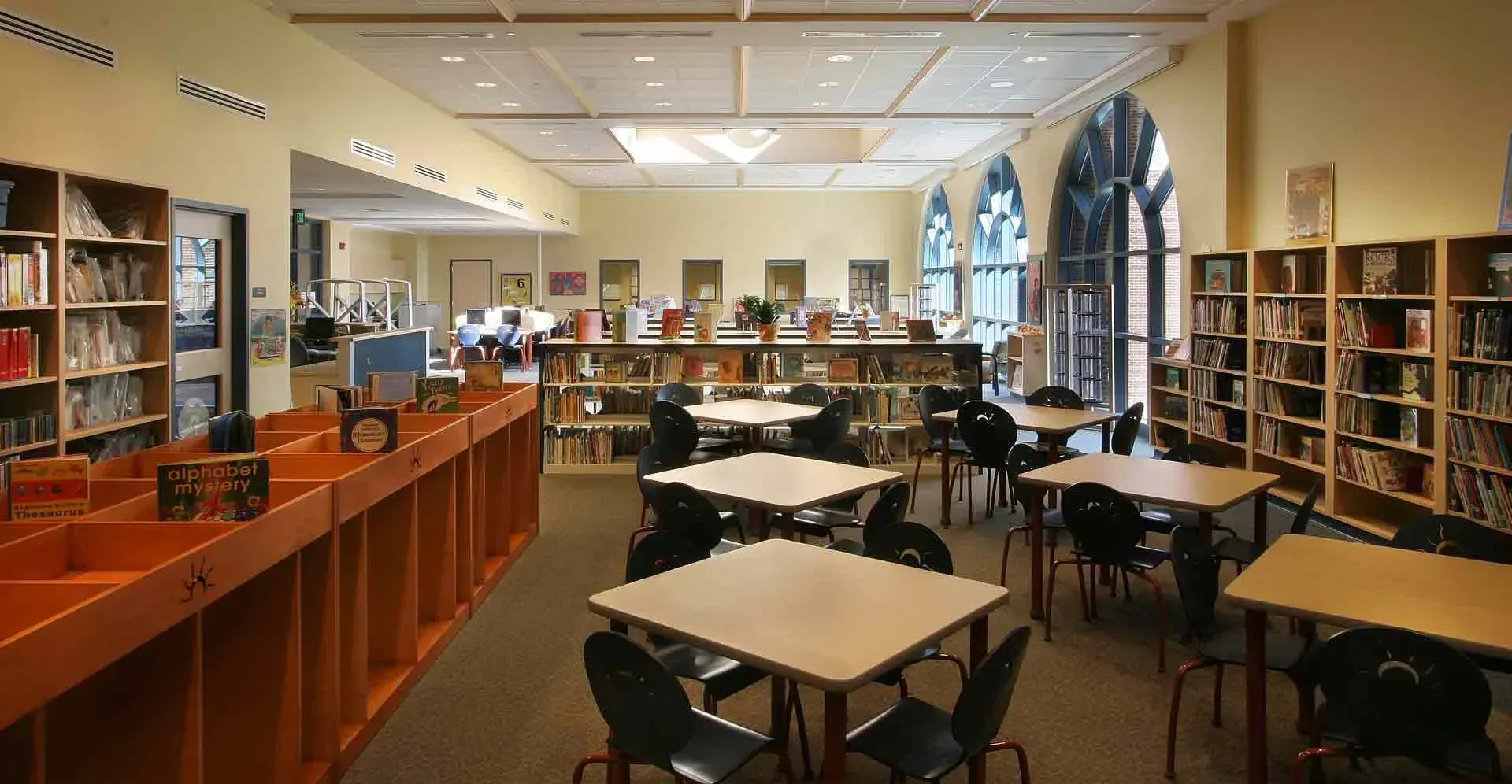 Clinton_library_side_reading_area