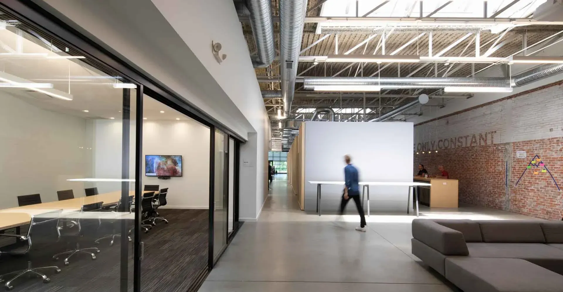 District-Digital-hall