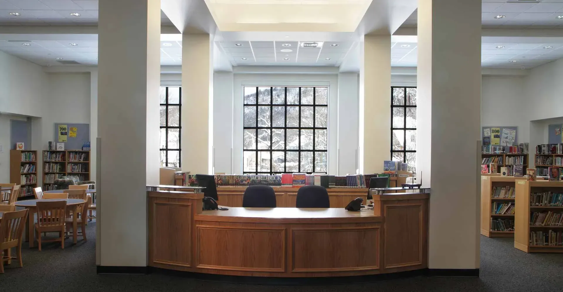 Mauro_sheridan_interior_librarians_desk