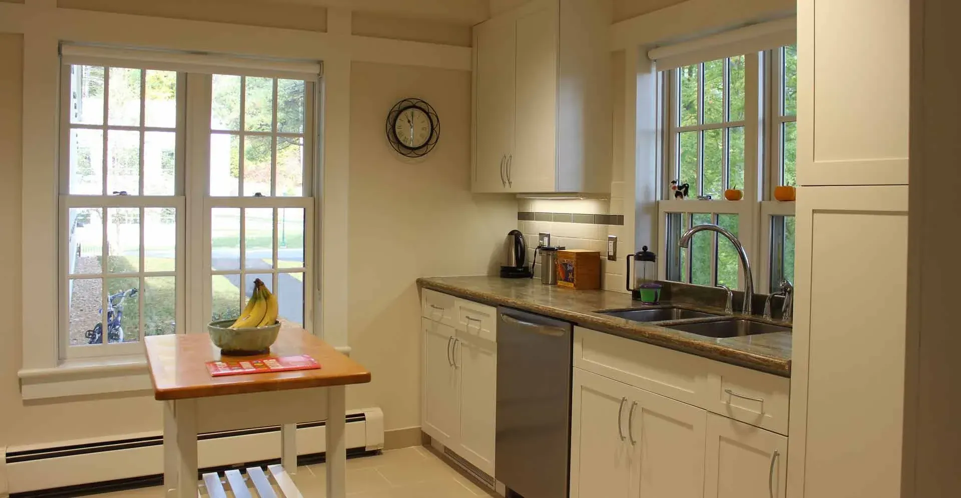 Buck-Dorm-Staff-Residence-Kitchen-Diagonal