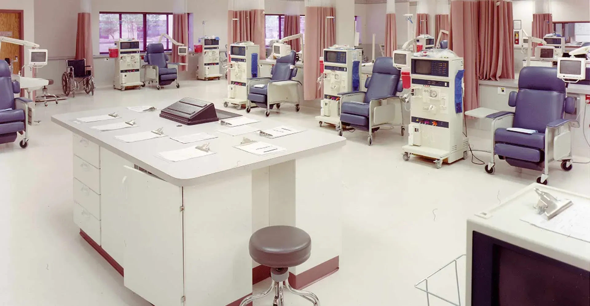 Gambro-Dialysis-Unit