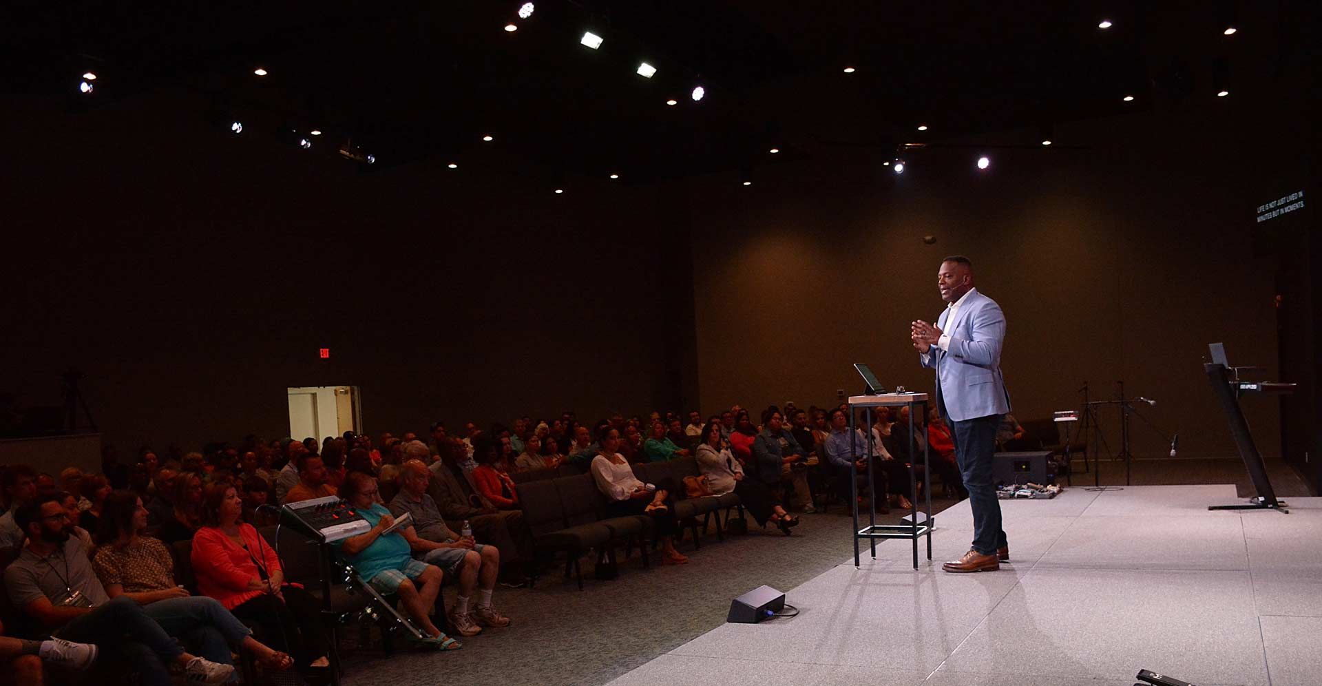 legacy-church-congregation