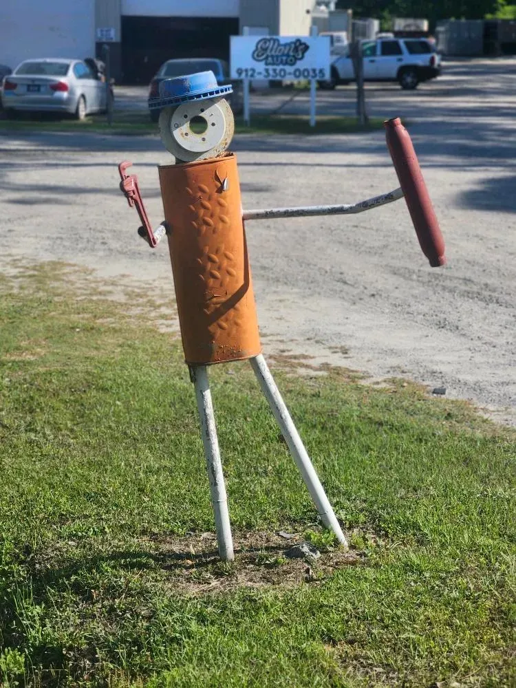 Statue for greeting made of metal parts and auto repair parts in Bloomingdale, GA | Elton's Auto