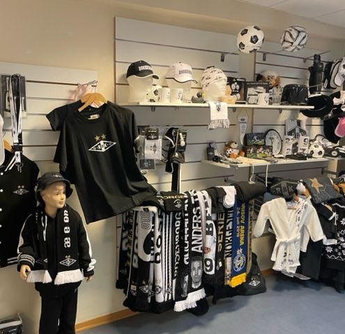 Rosenborg Ballklubb (RBK) merch hylle