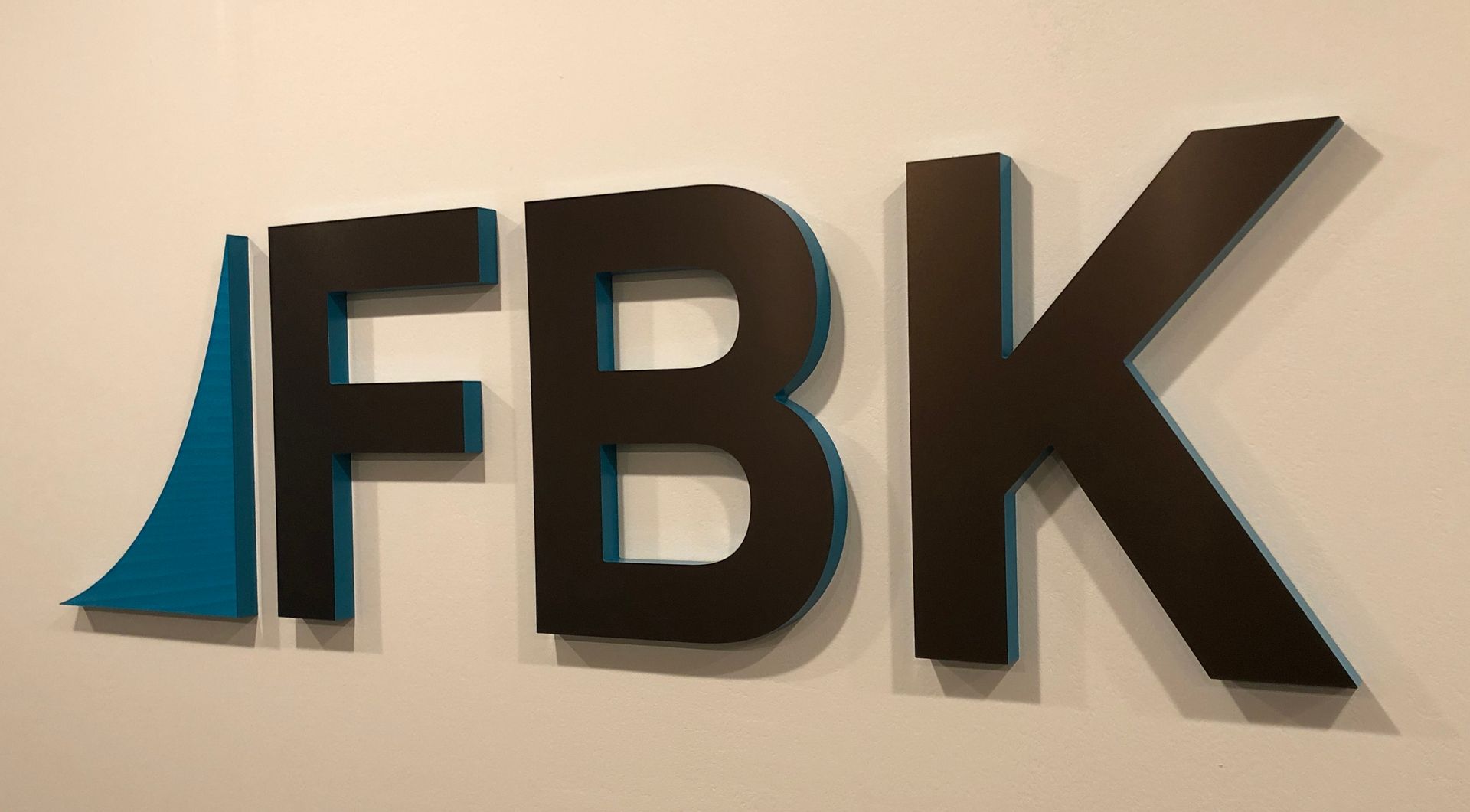 Logo with dark letters 