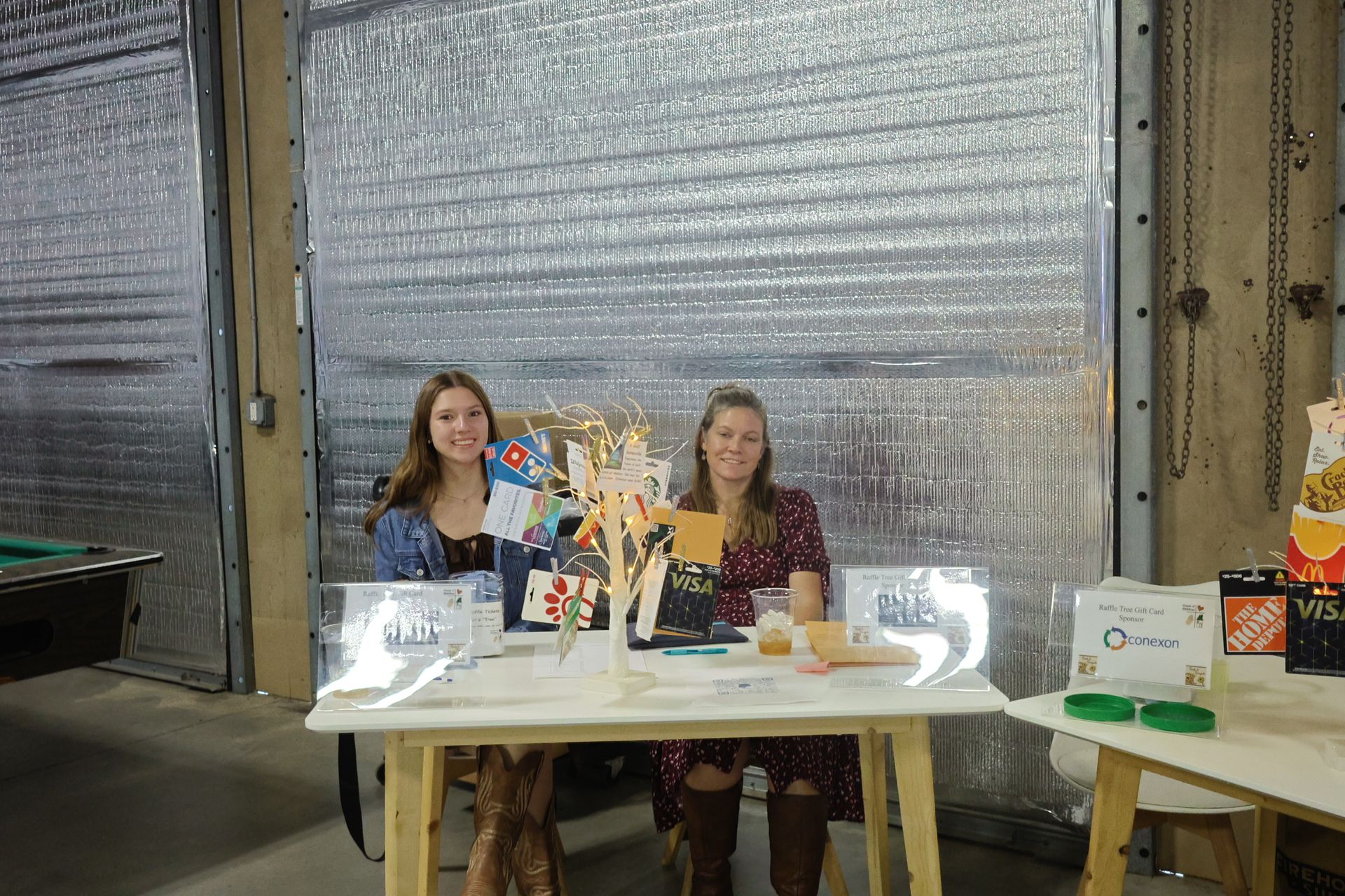 Gift card tree table