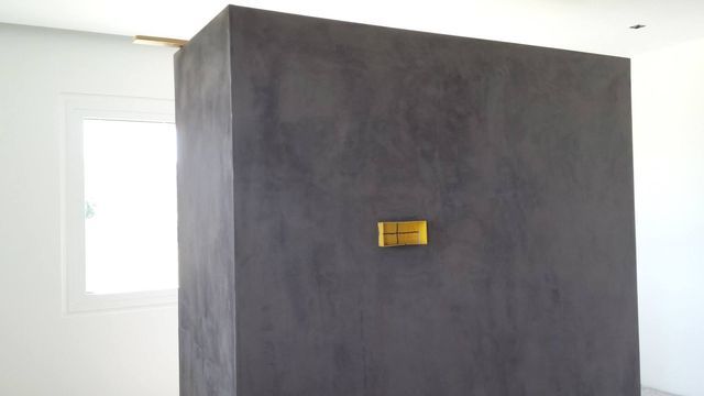 Superficie in resina e microcemento