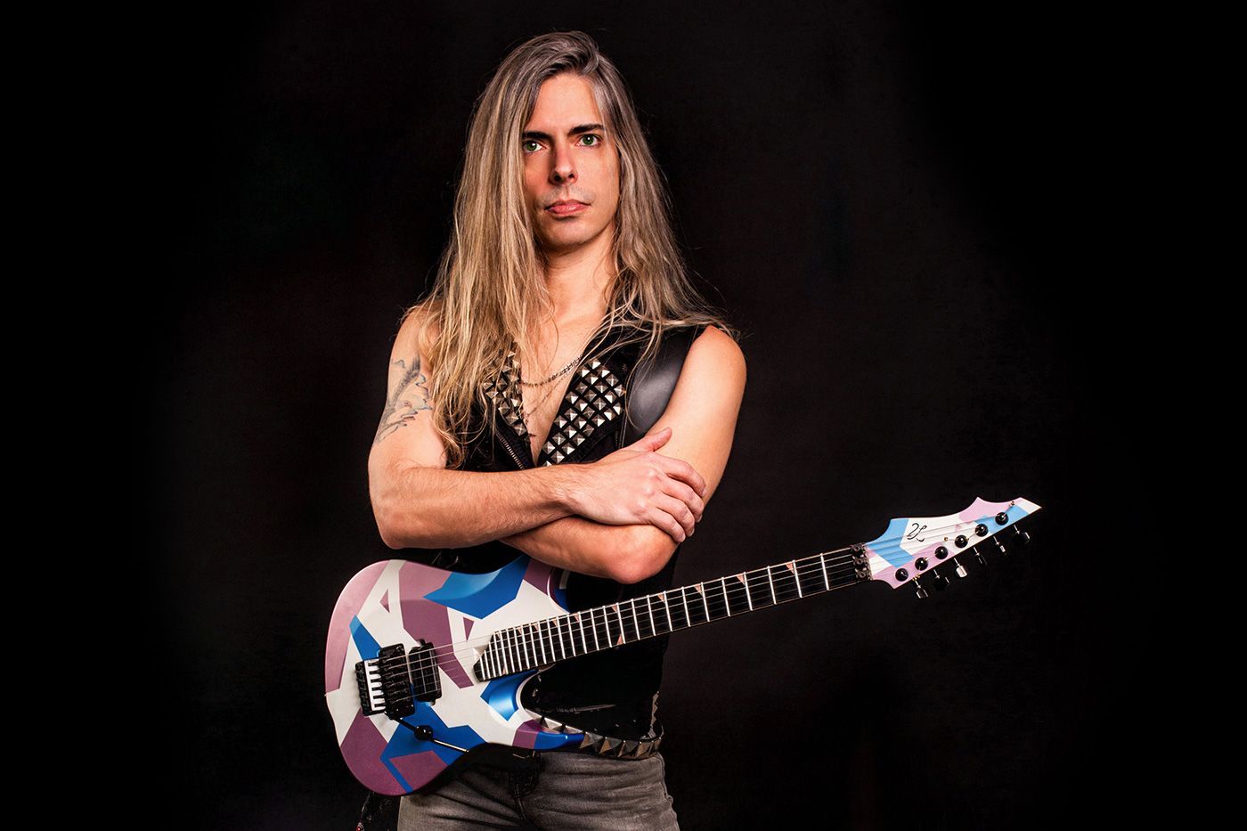 Alex Meister anuncia