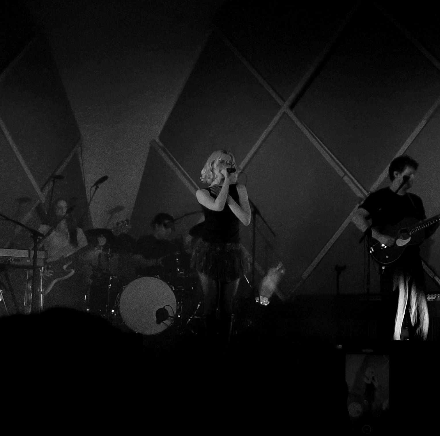 maisie peters em sp