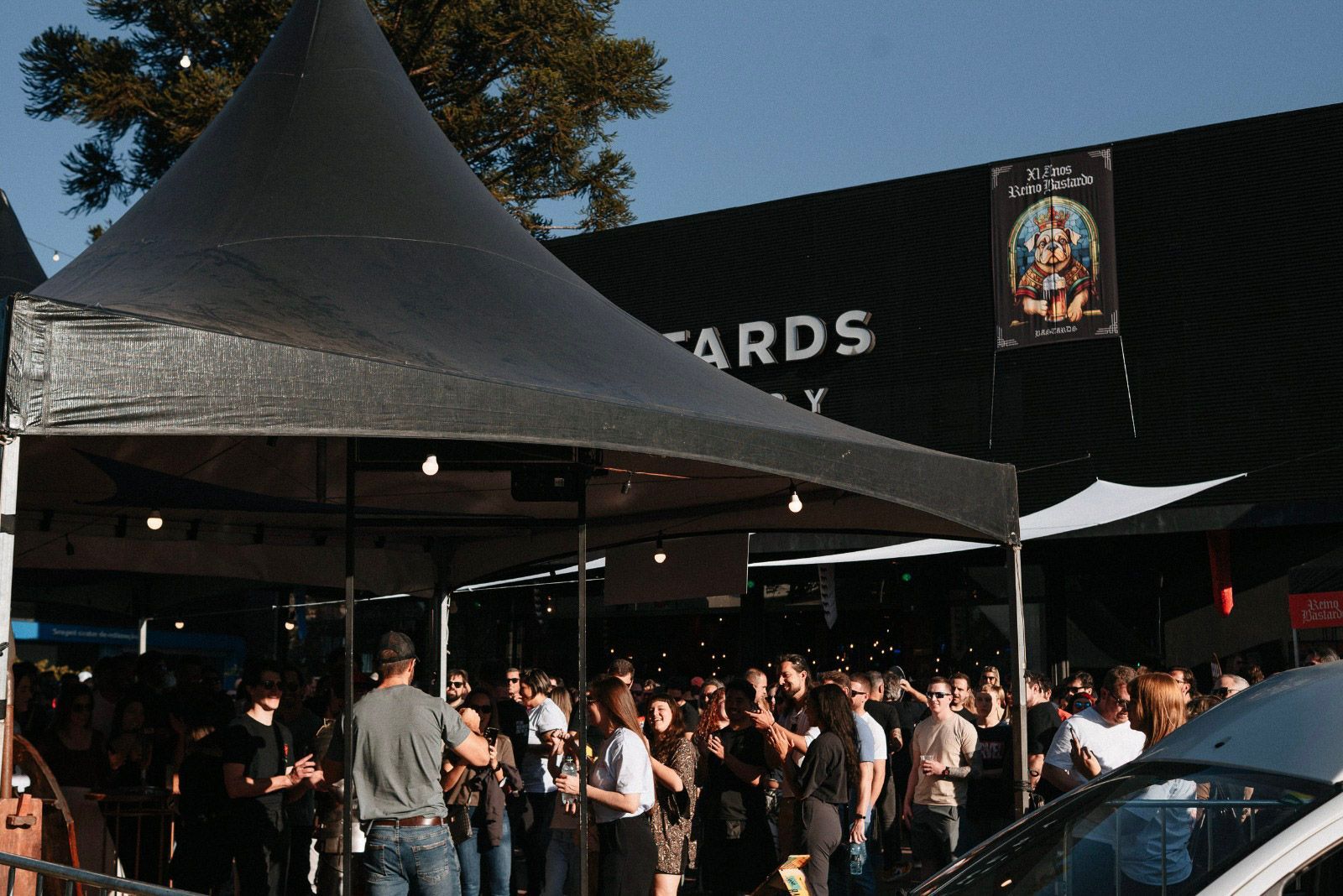 Bastards celebra 12 anos com festa gratuita no Bar da Fábrica, em Curitiba