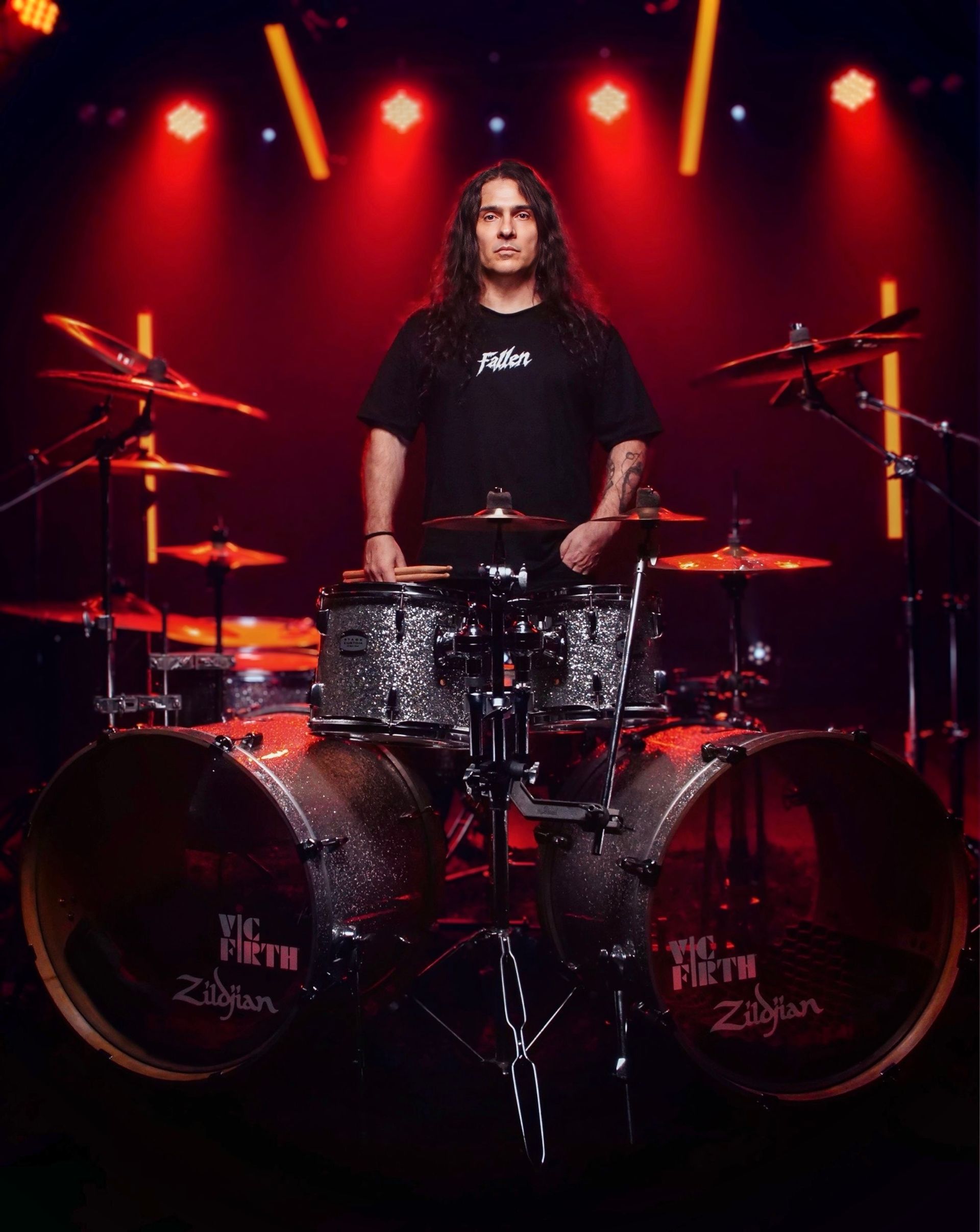 Ricardo Confessori reúne grandes nomes do metal brasileiro em Realm Breaker