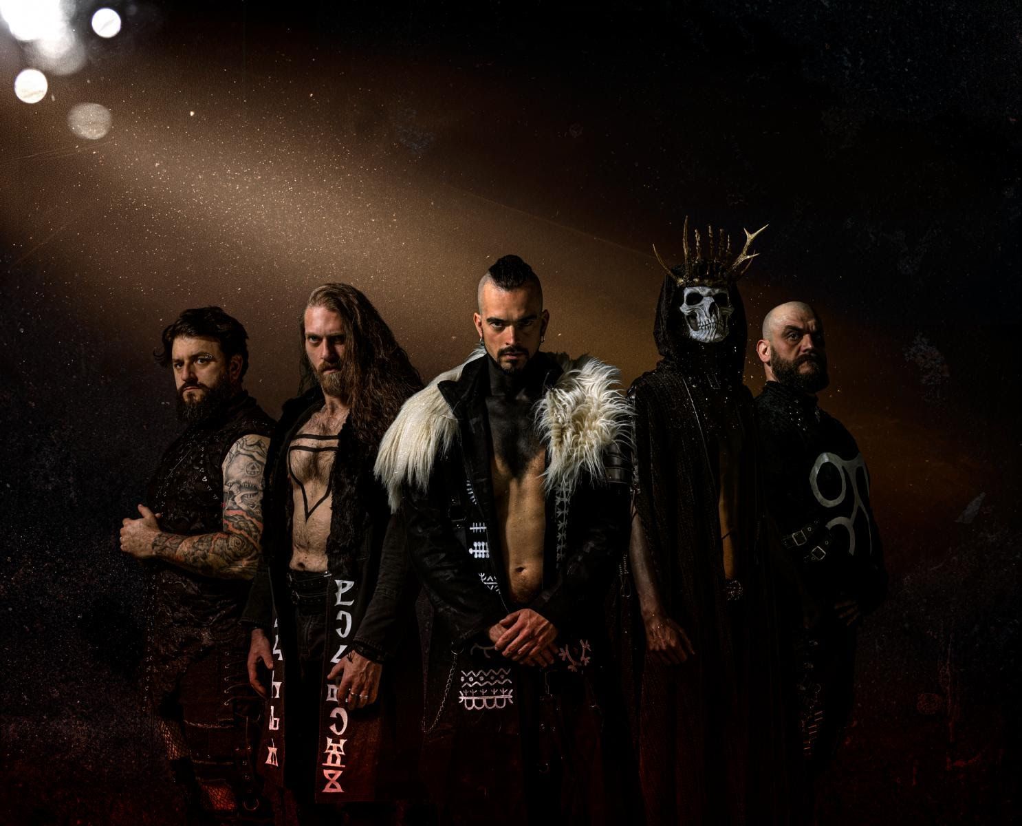 Manntra anuncia novo álbum Wild Hunt e apresenta primeiro single, “Watcher Watcher”