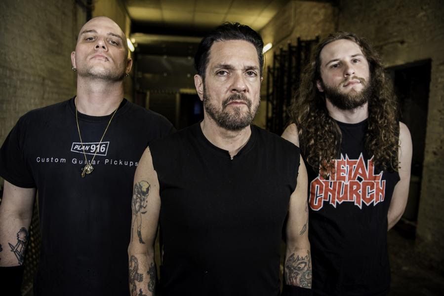 Prong lança “Fear The Sun” como nova prévia de álbum produzido por Andy Sneap