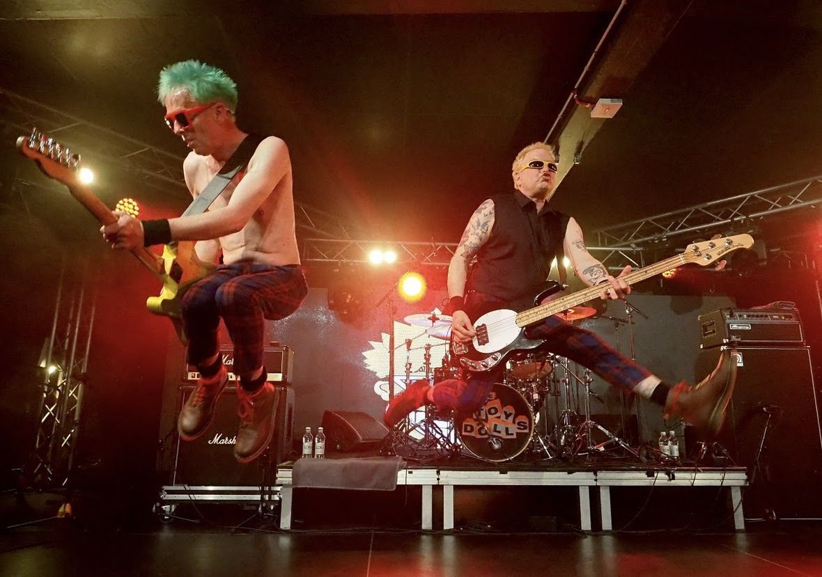 The Toy Dolls retorna ao Brasil em 2027 para quatro shows