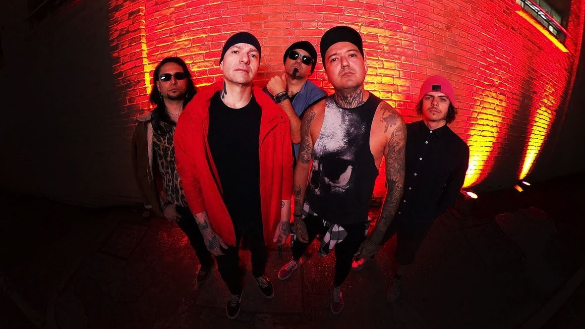 Debrix transforma crítica social em hard rock com “Suflê”