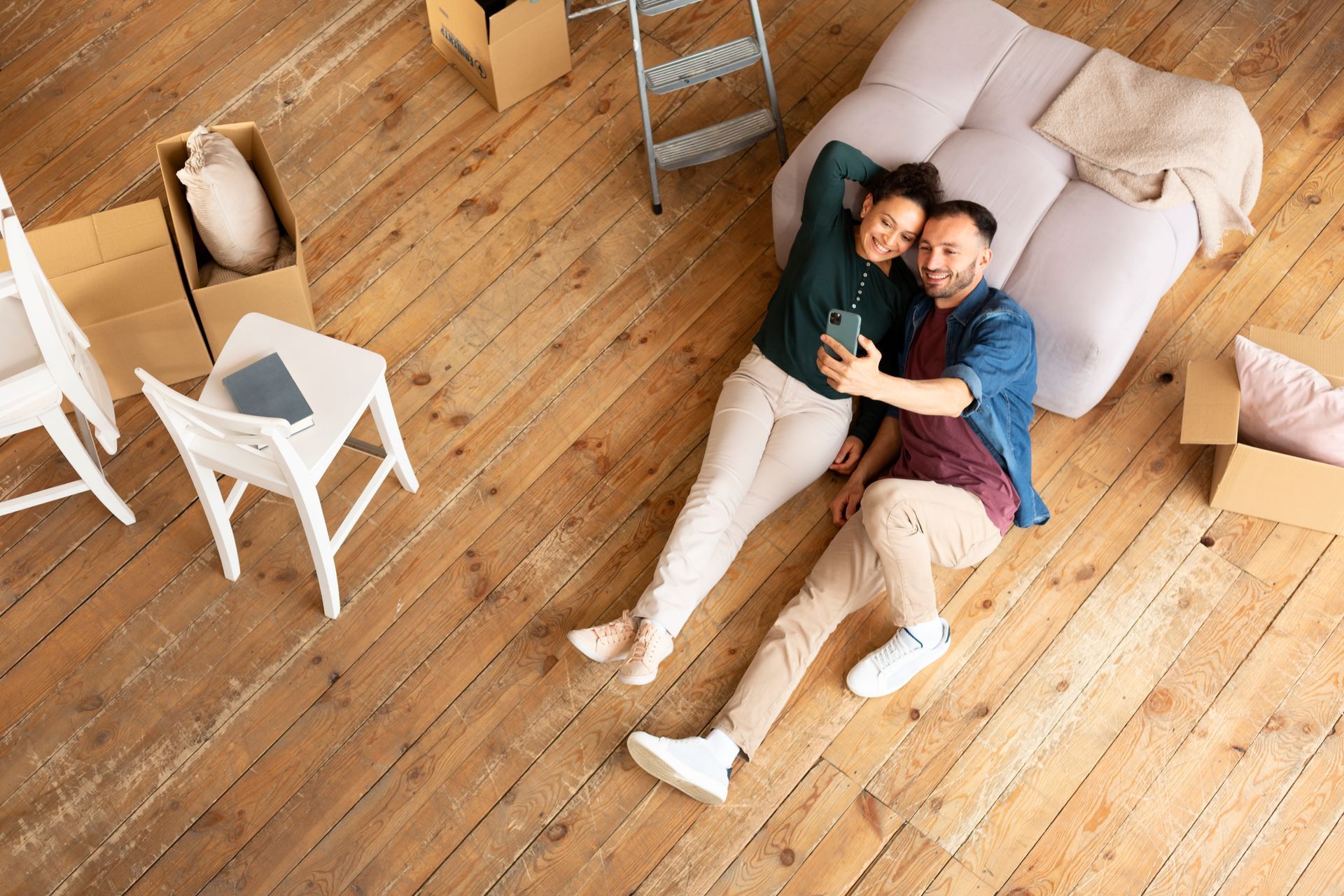 Hardwood vs Laminate Flooring in Vista.
