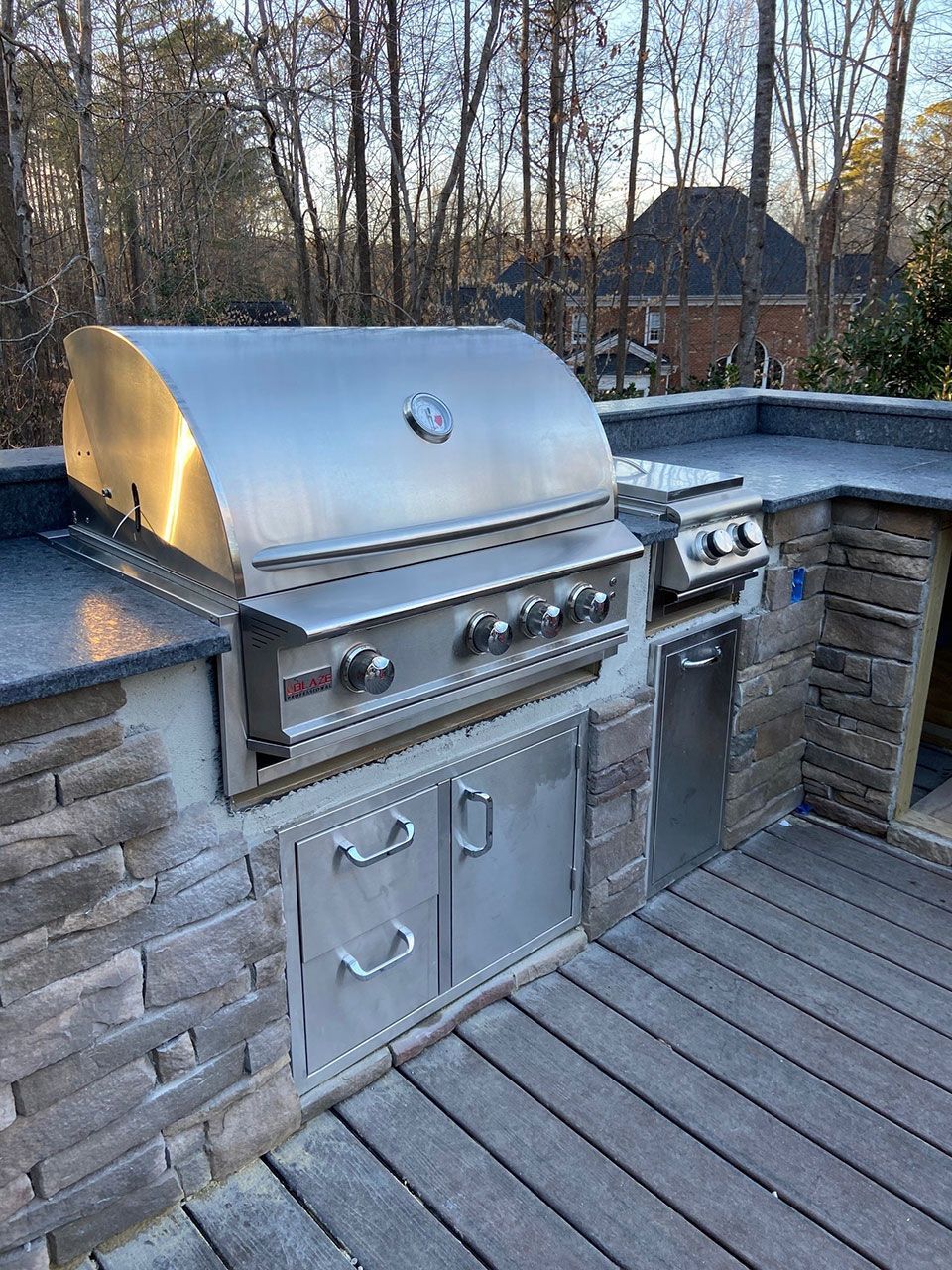 Outdoor Kitchens 32