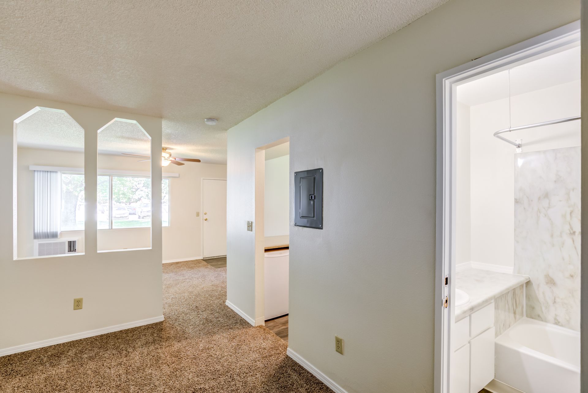 Shoreline Plaza Apartments Reno, NV