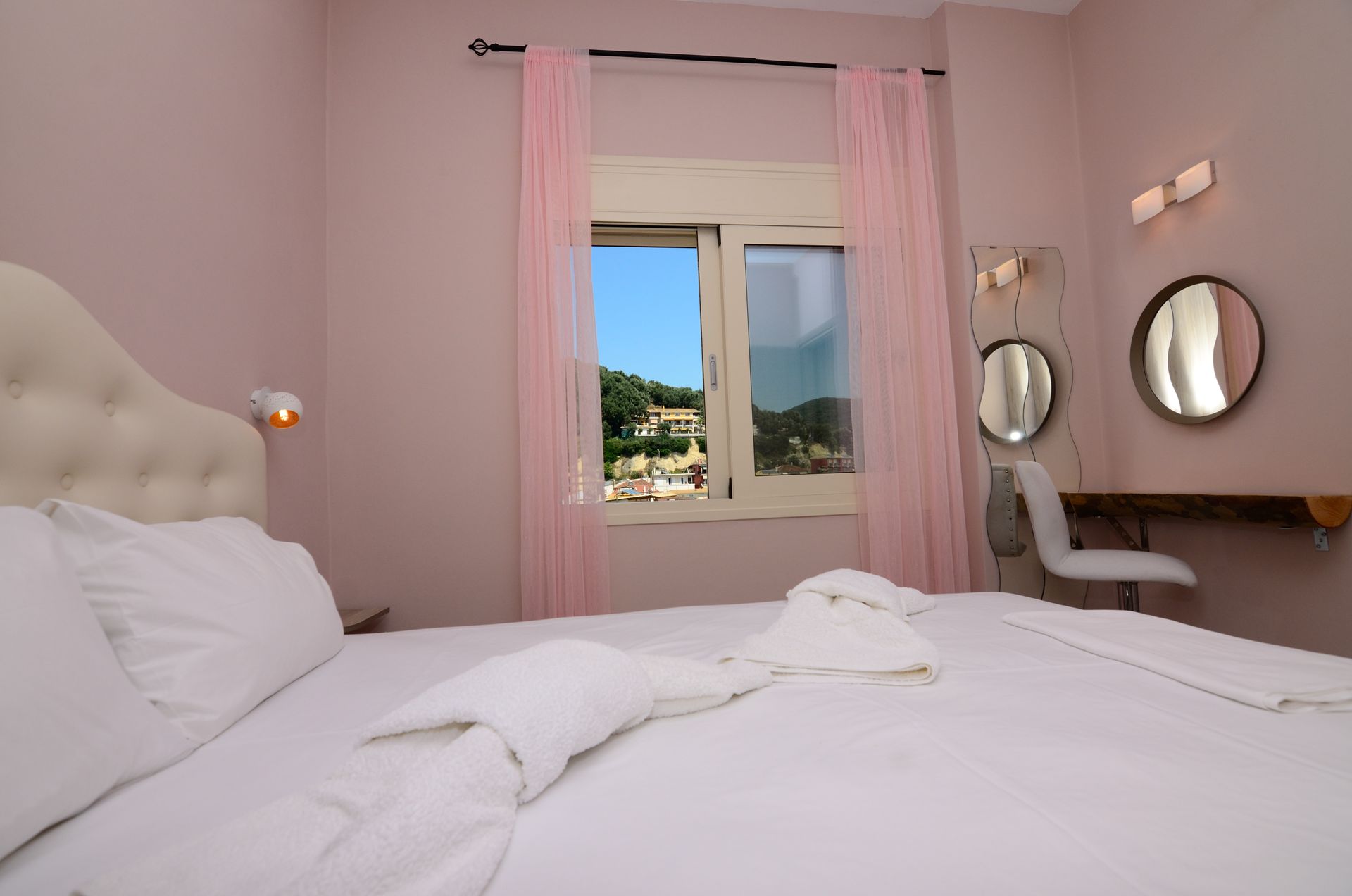 Villa Yvonne Master bedroom