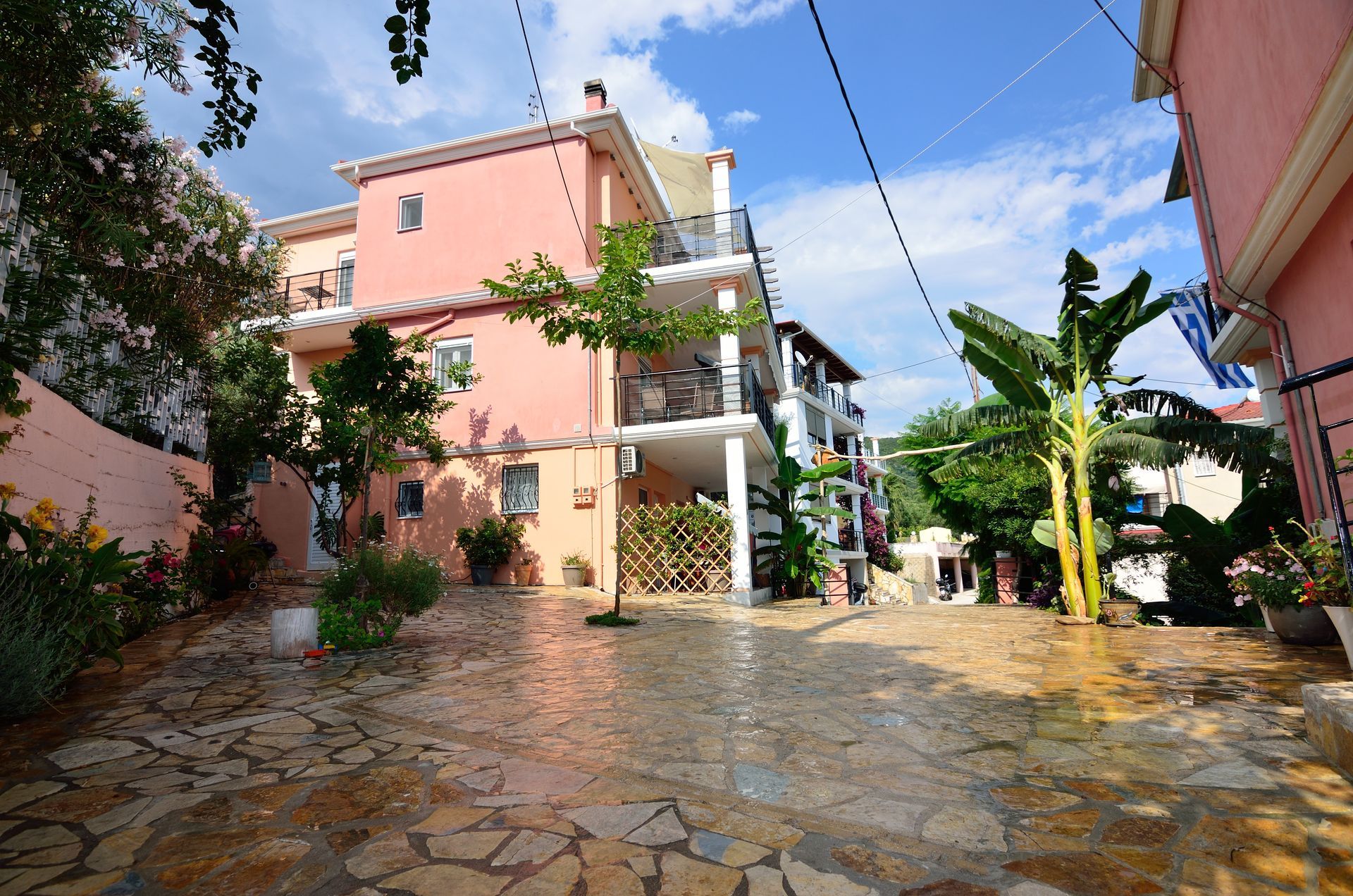 Villa Ektoras gardens